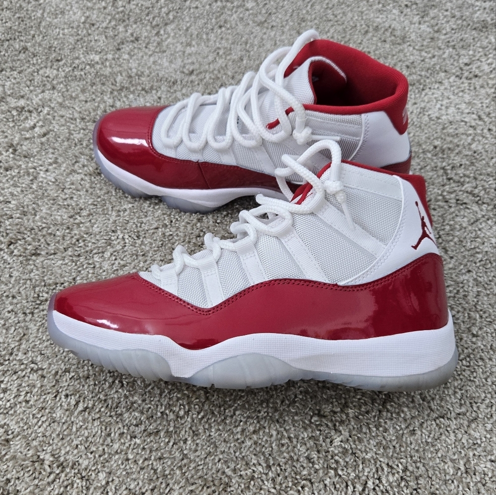 Air Jordan 11 Retro Cherry